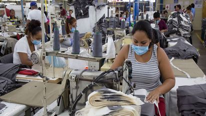 Näherinnen in einer Textilfabrik in Nicaragua