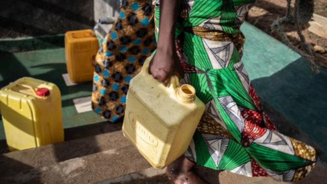 Öffentliche Wasserstelle in Beni /DR Kongo