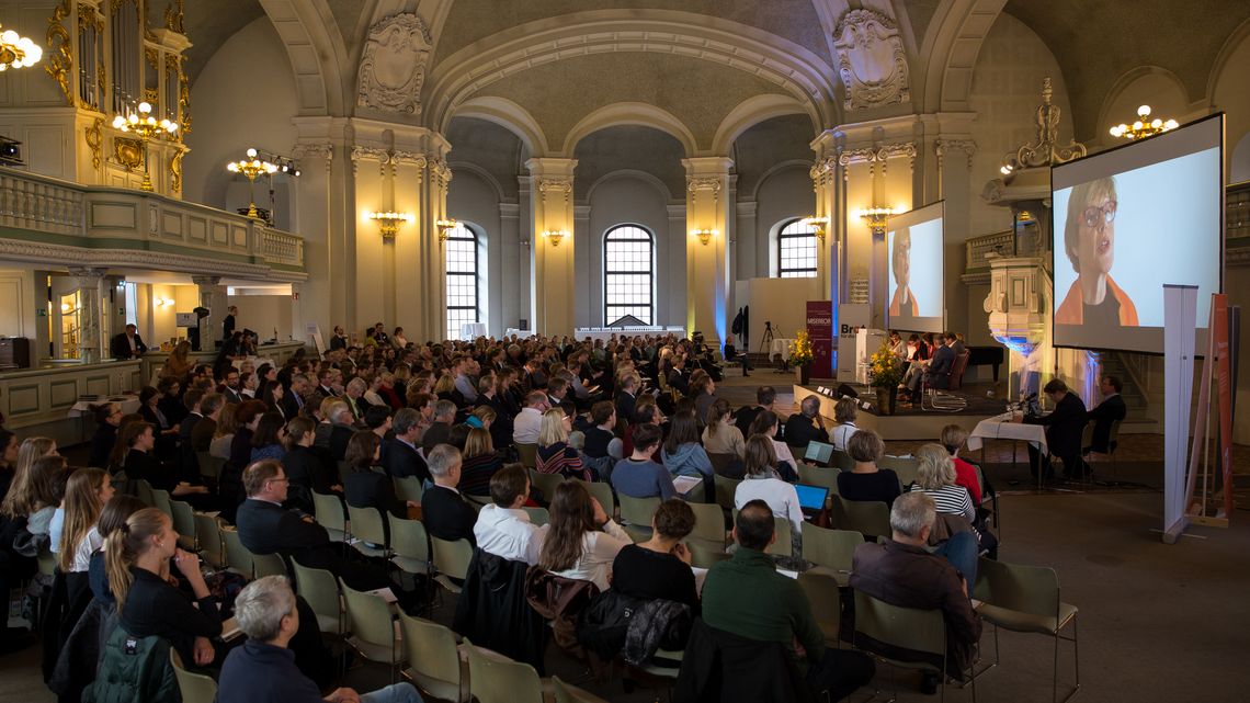 Die Französische Friedrichstadt-Kirche war gut gefüllt mit mehr als 300 Zuhörern