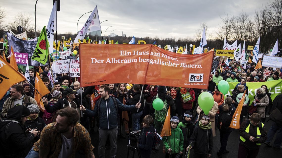 Brot für die Welt auf der Kohle-Demo in Berlin