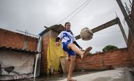 Multimedia-Reportage: Straßenfußball in Brasilien