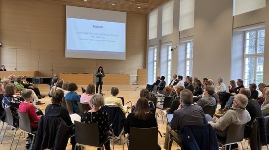 Starke Stimme bei der Entwicklungspolitischen Konferenz der Kirchen und Werke: Quinton Ceasar Starke Stimme bei der Entwicklungspolitischen Konferenz der Kirchen und Werke: Quinton Ceasar