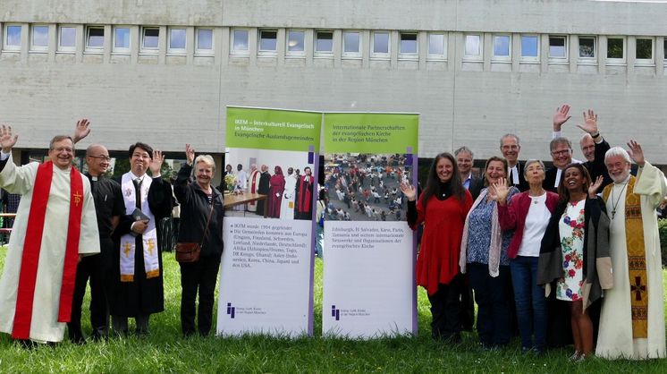 Gruppenfoto der internationalen Gemeinden