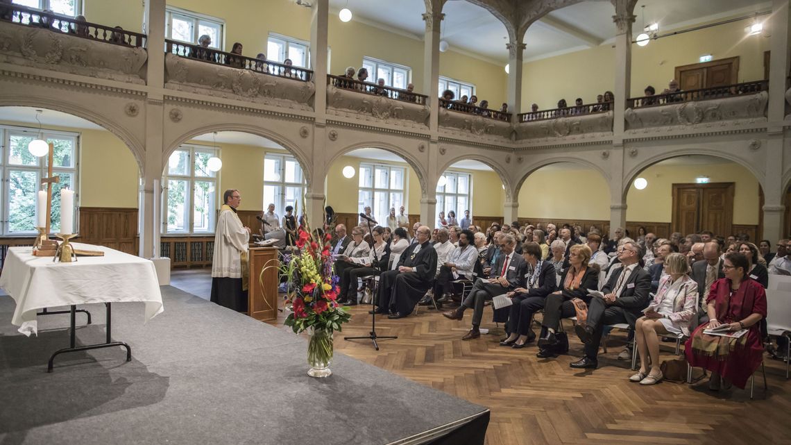 Zuvor begann der Tag mit einem ökumenischen Gottesdienst im Saal der Villa Elisabeth.