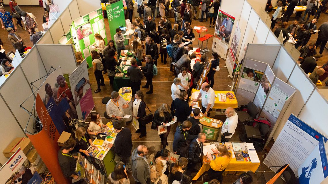 Hohe Informationsdichte zum Thema Arbeiten in der EZ in der Rhein-Sieg-Halle